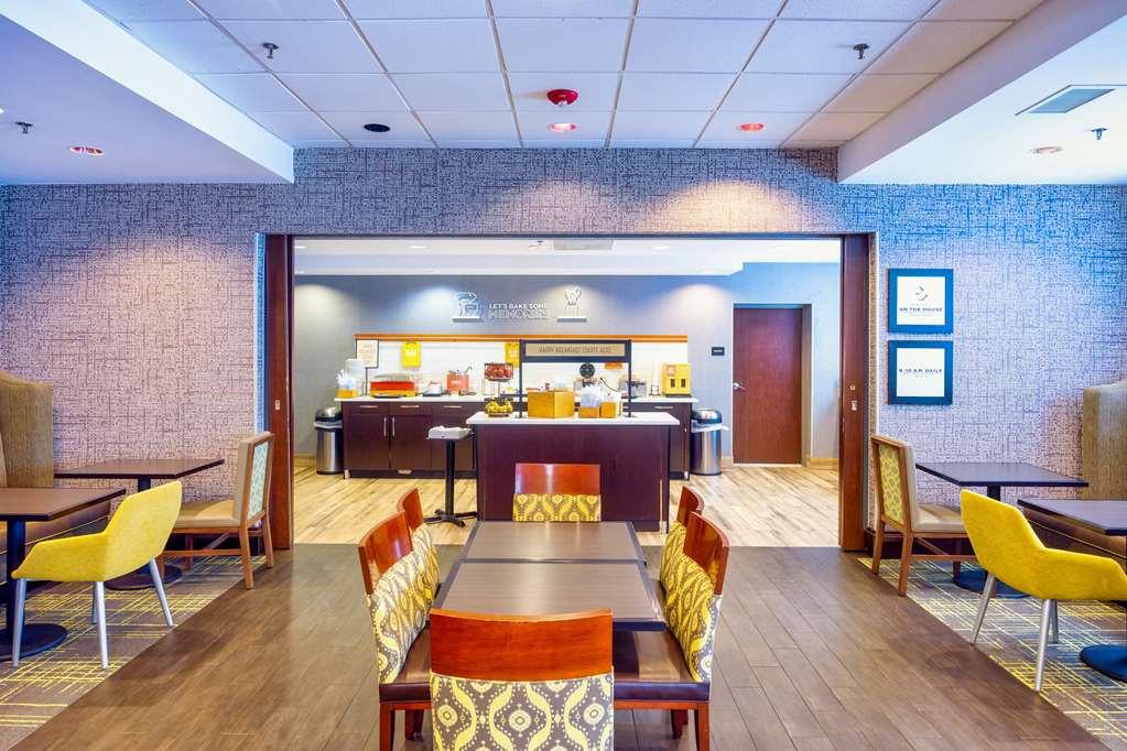 Hampton Inn Haverhill Restaurante foto